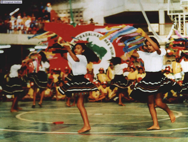 Ciranda.  <em>Congresso Estadual dos Jovens Sem-Terra</em>, Recife,  ...