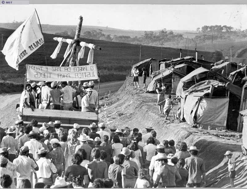 A primeira ocupação do MST, Encruzilhada Natalino, Ronda Alta,  ...