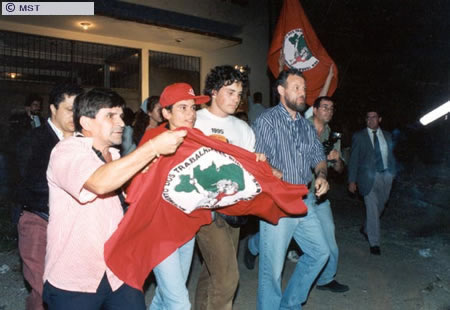 O tamanho do arquivo da pr&oacute;xima imagem &eacute; 
56706                 Bytes