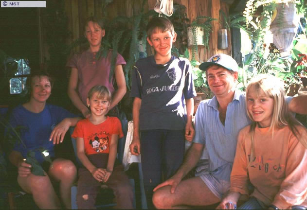 Família Sem-Terra do assentemanto 26 de Outubro em São Miguel  ...