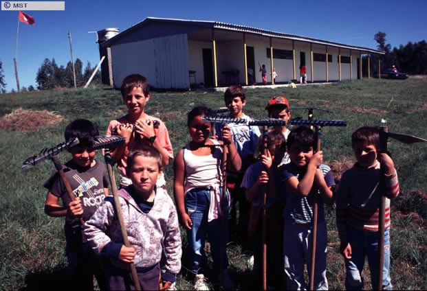 Alunos da Escola Sepé Tiarajú, Assentamento Liberdade no Futuro,  ...