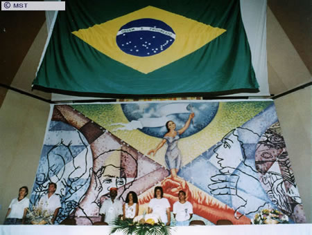 O tamanho do arquivo da próxima imagem é 
75083                 Bytes